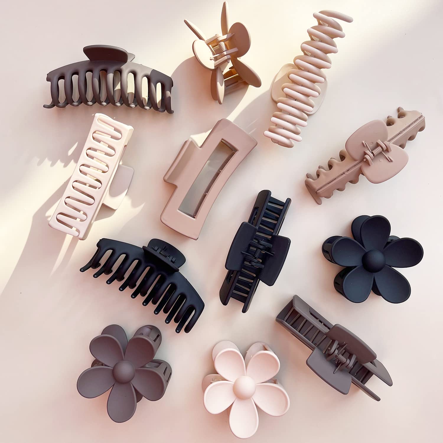 What is a Claw in Hair Accessories? Timeless Essential