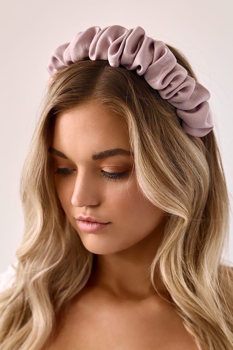 The Scrunchie Headband: The Perfect Fusion of Style