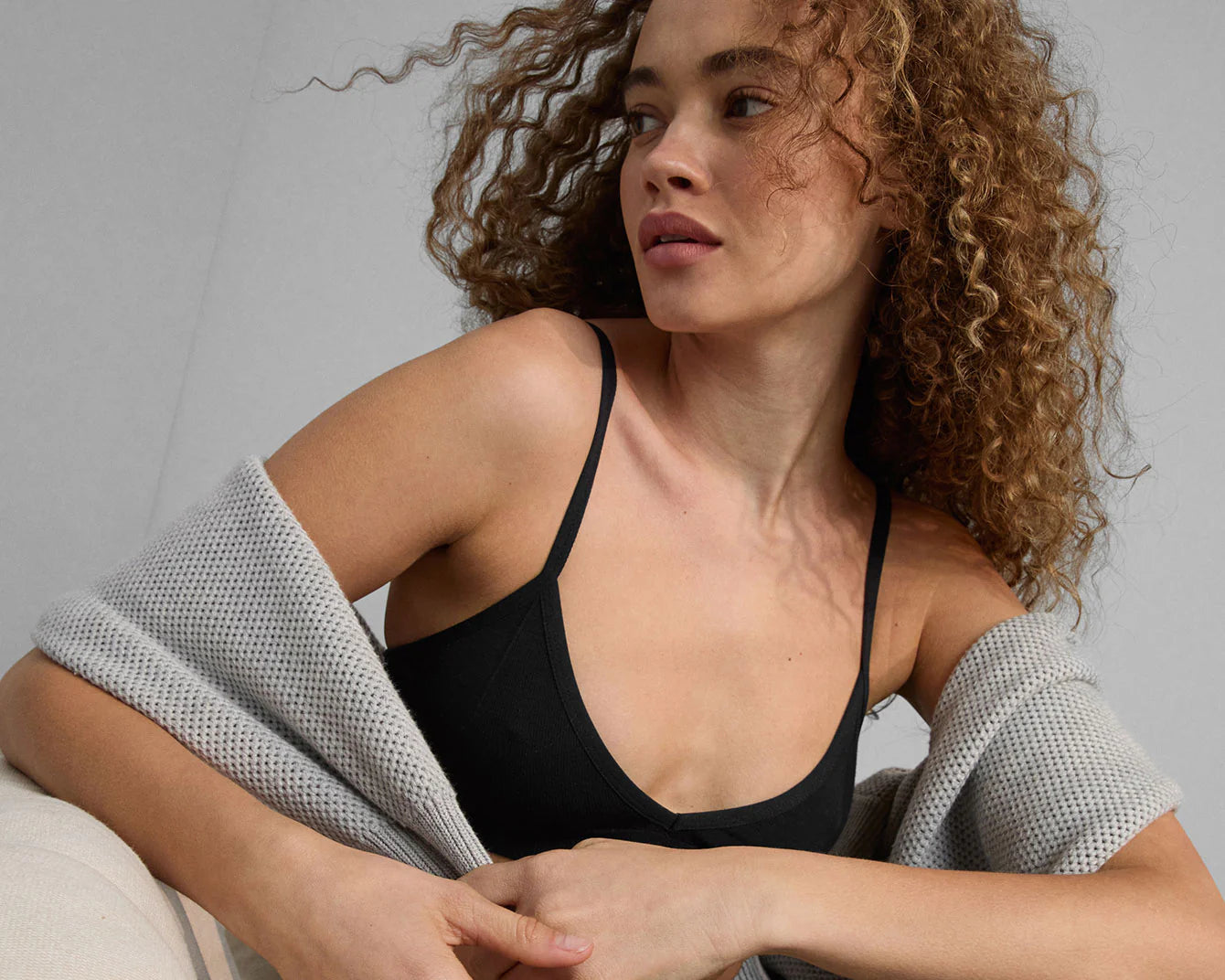 SEAMLESS_MODAL_BARE_BRALETTE_IMMERSED_BLACK